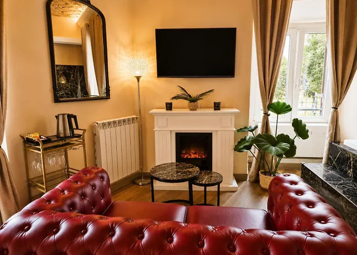 Giulya Hospety Group Guest house